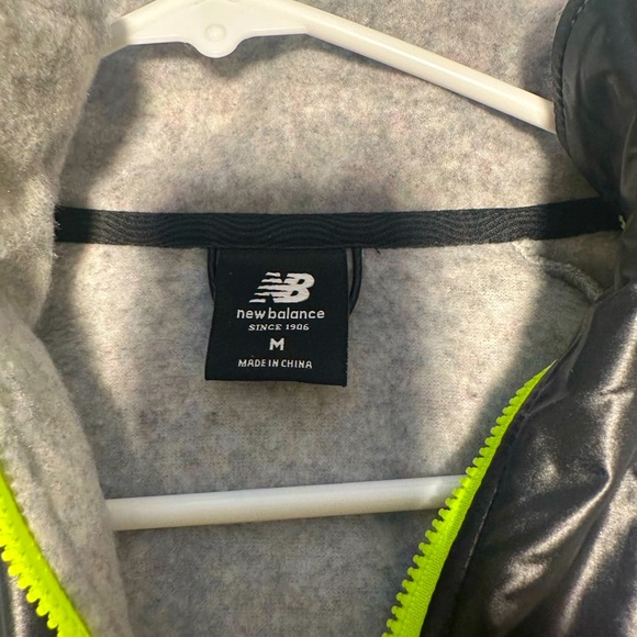 New Balance Wmns Spinnex Fleece Layer Top Women’s Size M Grey Multi
NWOT - Picture 8 of 10